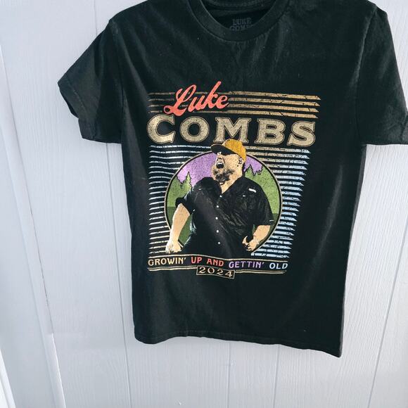 Luke Combs Growin’ Up and Gettin’ Old Tour 2024 T-Shirt Size Small Country Music - Picture 1 of 6